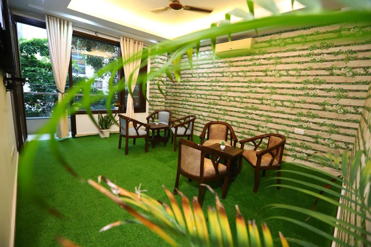 Hotel Nature View Green Park Metro Couple Friendly Нью-Дели Экстерьер фото