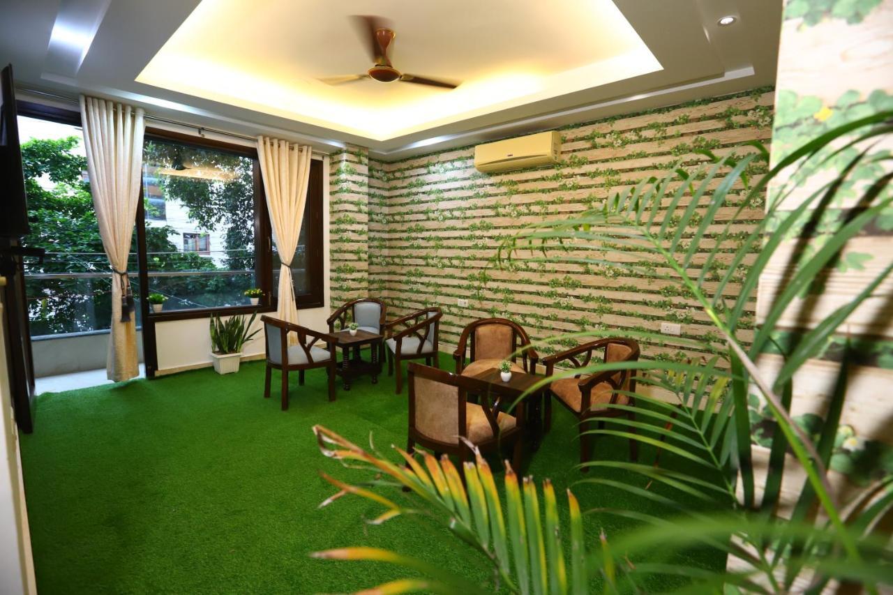 Hotel Nature View Green Park Metro Couple Friendly Нью-Дели Экстерьер фото
