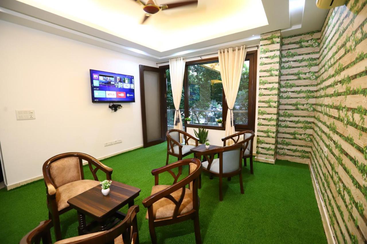 Hotel Nature View Green Park Metro Couple Friendly Нью-Дели Экстерьер фото
